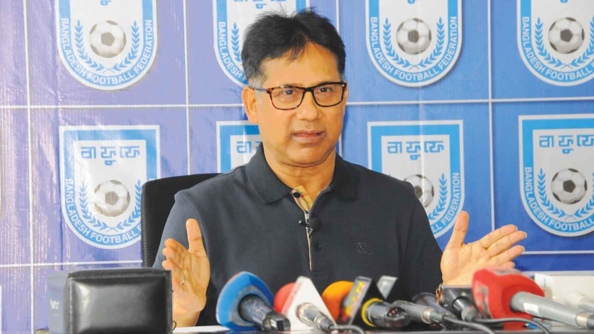 ফিফার জরিমানা নিয়ে মুখ খুললেন সালাম মুর্শেদী