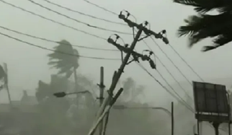 রাজধানীতে বিদ্যুৎস্পৃষ্টে দুই নারীসহ ৪ জনের মৃত্যু