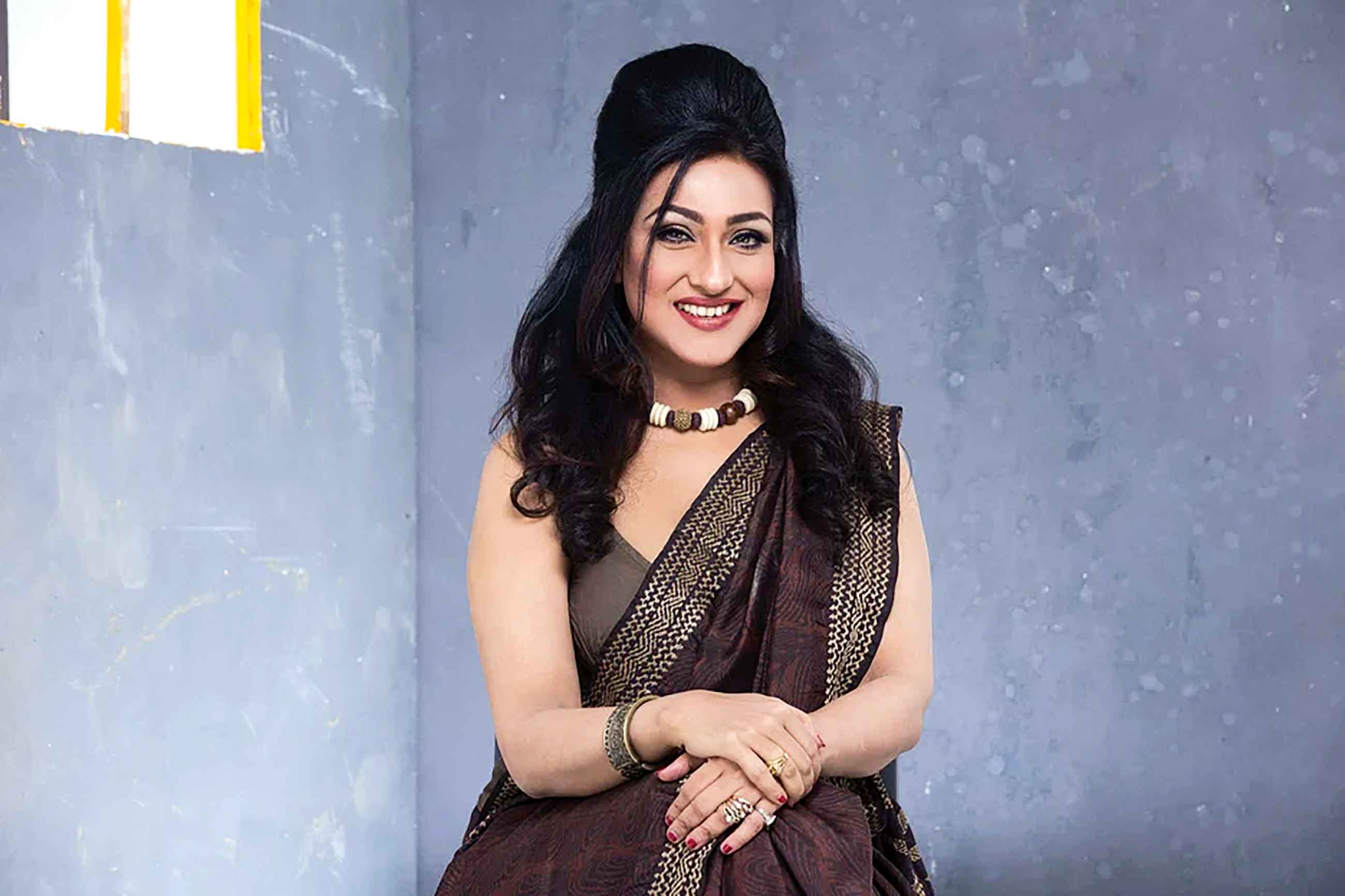 দুর্নীতি মামলায় ঋতুপর্ণাকে ইডির তলব