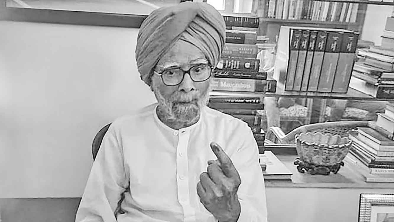 প্রধানমন্ত্রীর দপ্তরের মর্যাদা মাটিতে মিশিয়ে দিয়েছেন মোদি