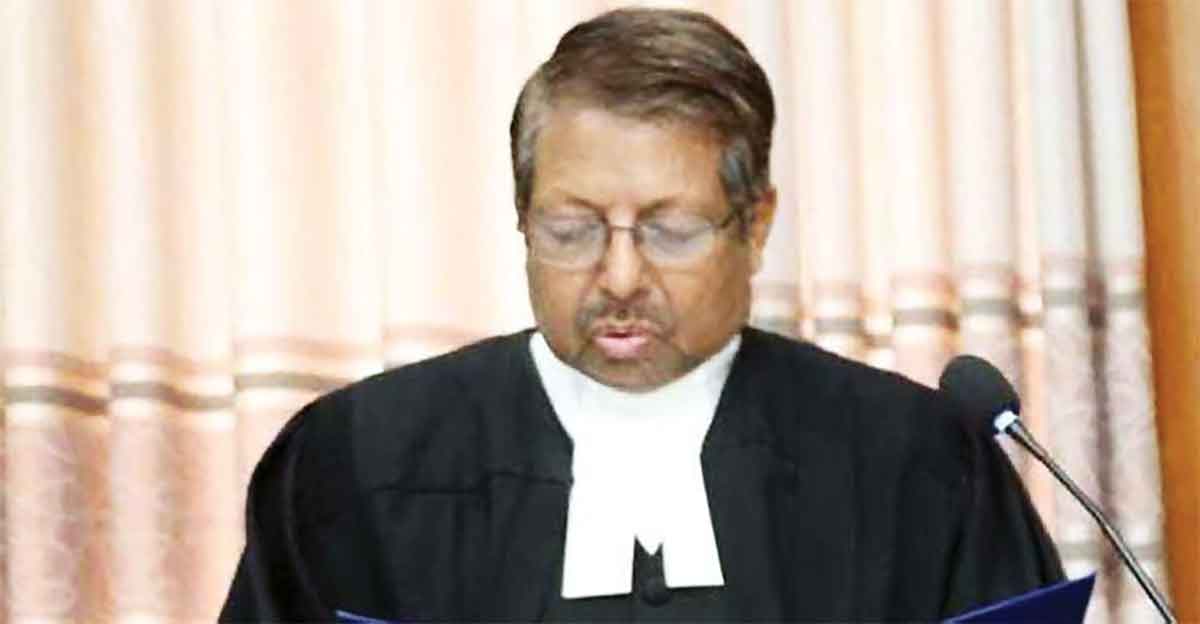 বেতনভোগী কর্মকর্তা ও কর্মচারী কীভাবে শত কোটি টাকার মালিক