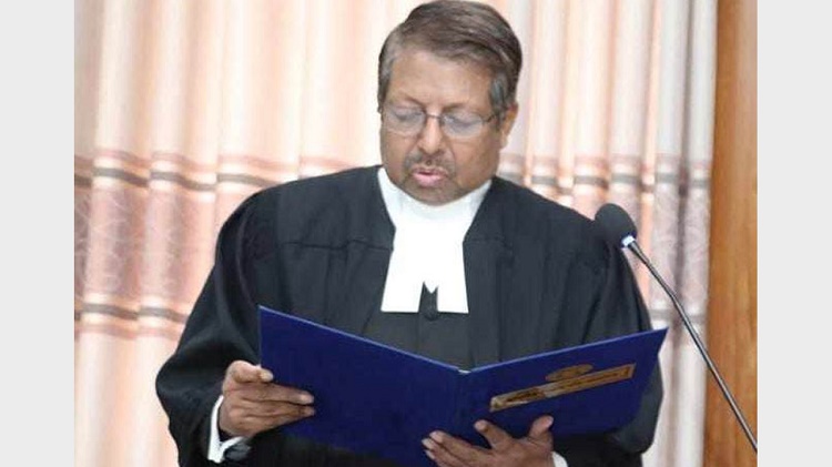 বেতনভোগী কর্মকর্তা-কর্মচারী কীভাবে  শত কোটি টাকার মালিক
