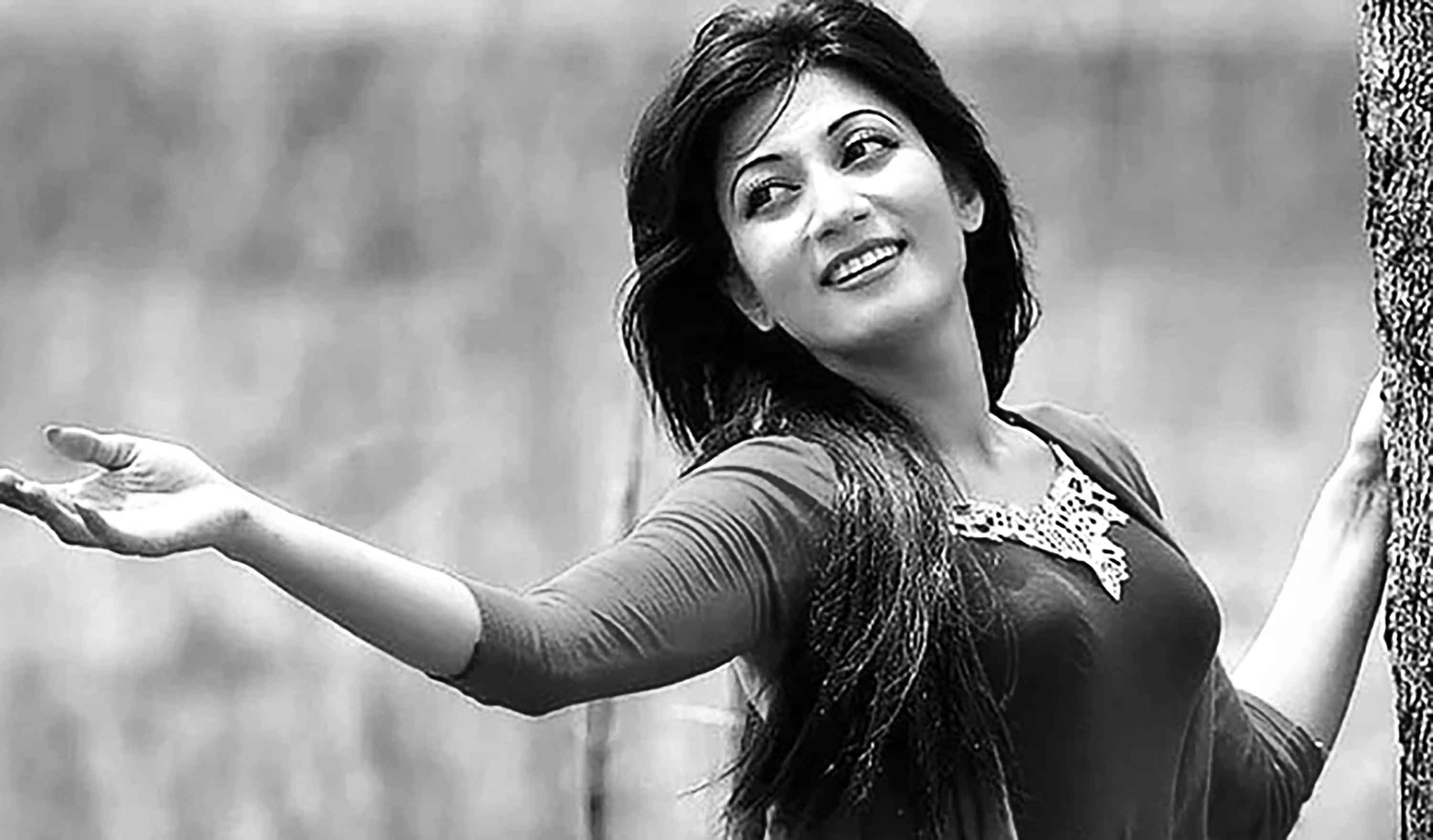 লাইফ সাপোর্টে অভিনেত্রী সীমানা