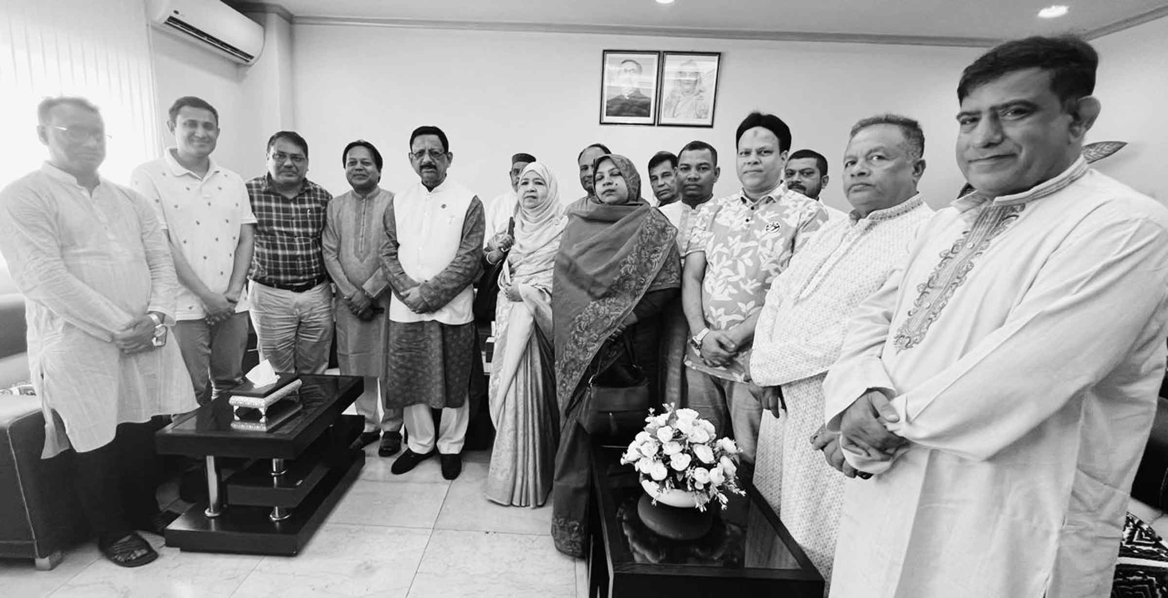চসিক মেয়র রেজাউল করিম চৌধুরীর সিঙ্গাপুর যাত্রা ভারপ্রাপ্ত মেয়র আফরোজা জহুর