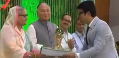 প্রধানমন্ত্রীর পুরস্কার পেলেন মাগুরার ডিসি আবু নাসের বেগ