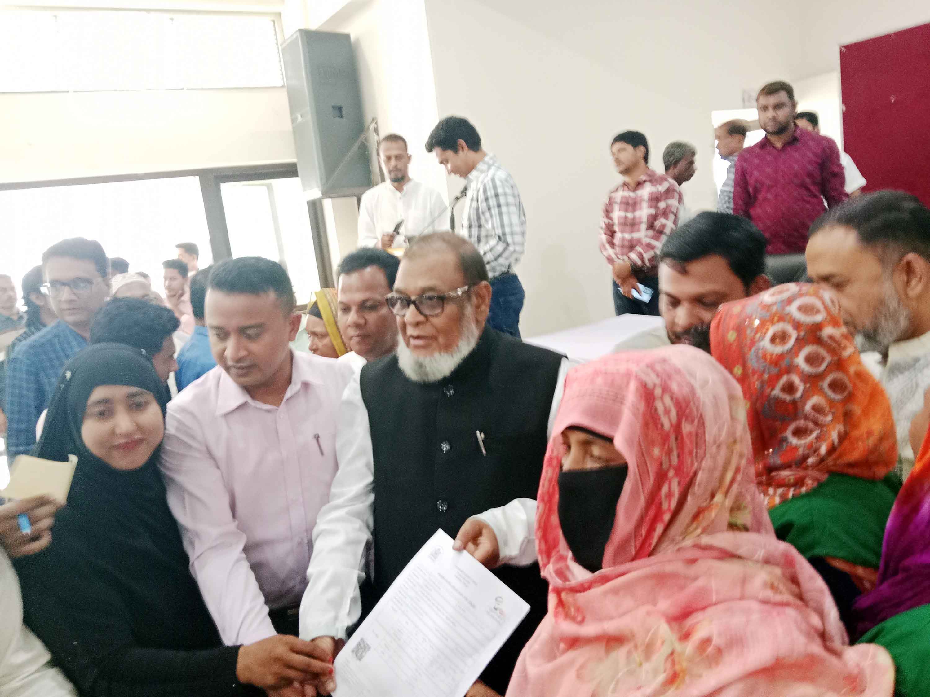 দেশের গরিব মানুষ যাতে স্বাবলম্বী হয় এটাই প্রধানমন্ত্রীর পলিসি -মুক্তিযুদ্ধ বিষয়কমন্ত্রী