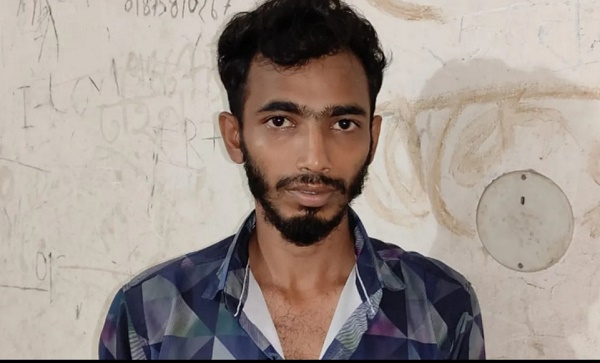 স্ত্রীকে হত্যা করে থানায় স্বামী