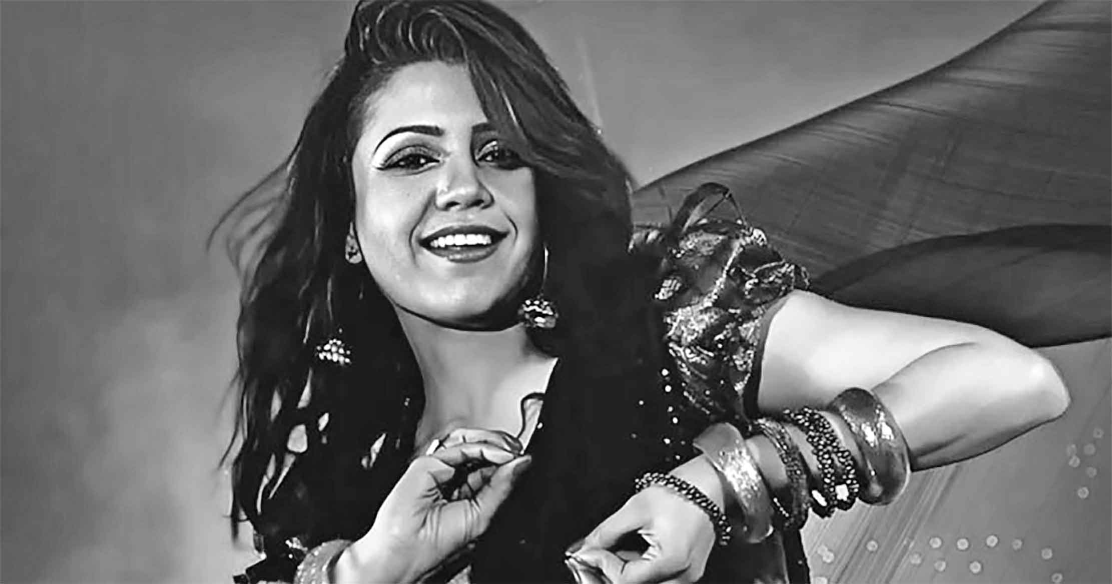 শেষ আইটেম গার্ল হিসেবে মিলা