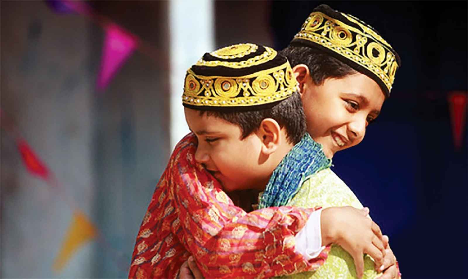 রাত পোহালেই খুশির ঈদ