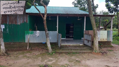 মুসল্লীর আগে সভাপতির গরু জবাই না দেয়ায় ইমামকে লাঞ্চিত করে বিদায়