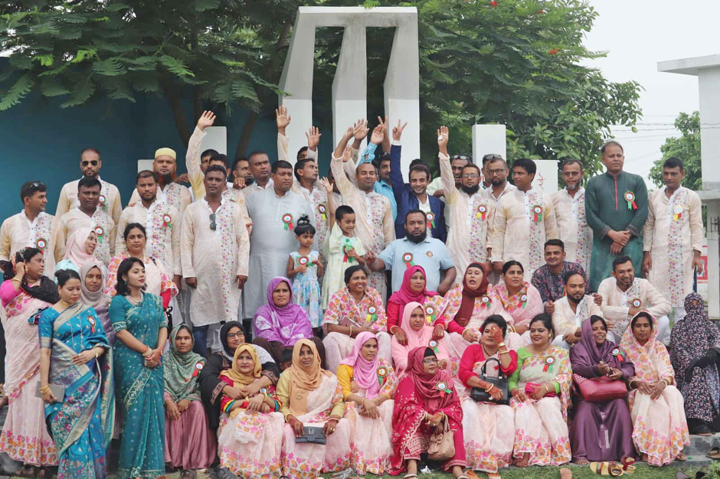কুষ্টিয়ার বহল বাড়িয়া স্কুলের ১৯৯৯ ব্যাচের পুনর্মিলনী