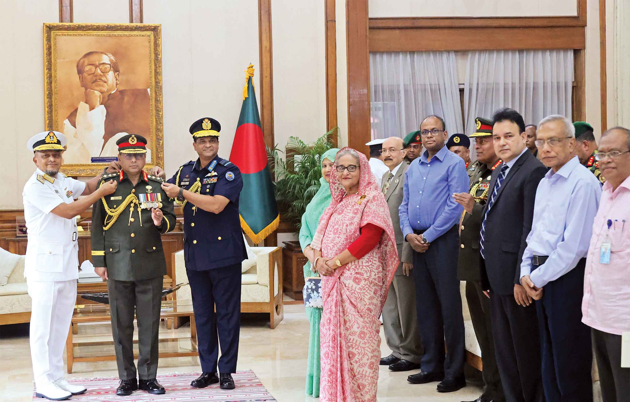 সেনা প্রধানের দায়িত্ব নিলেন জেনারেল ওয়াকার-উজ-জামান