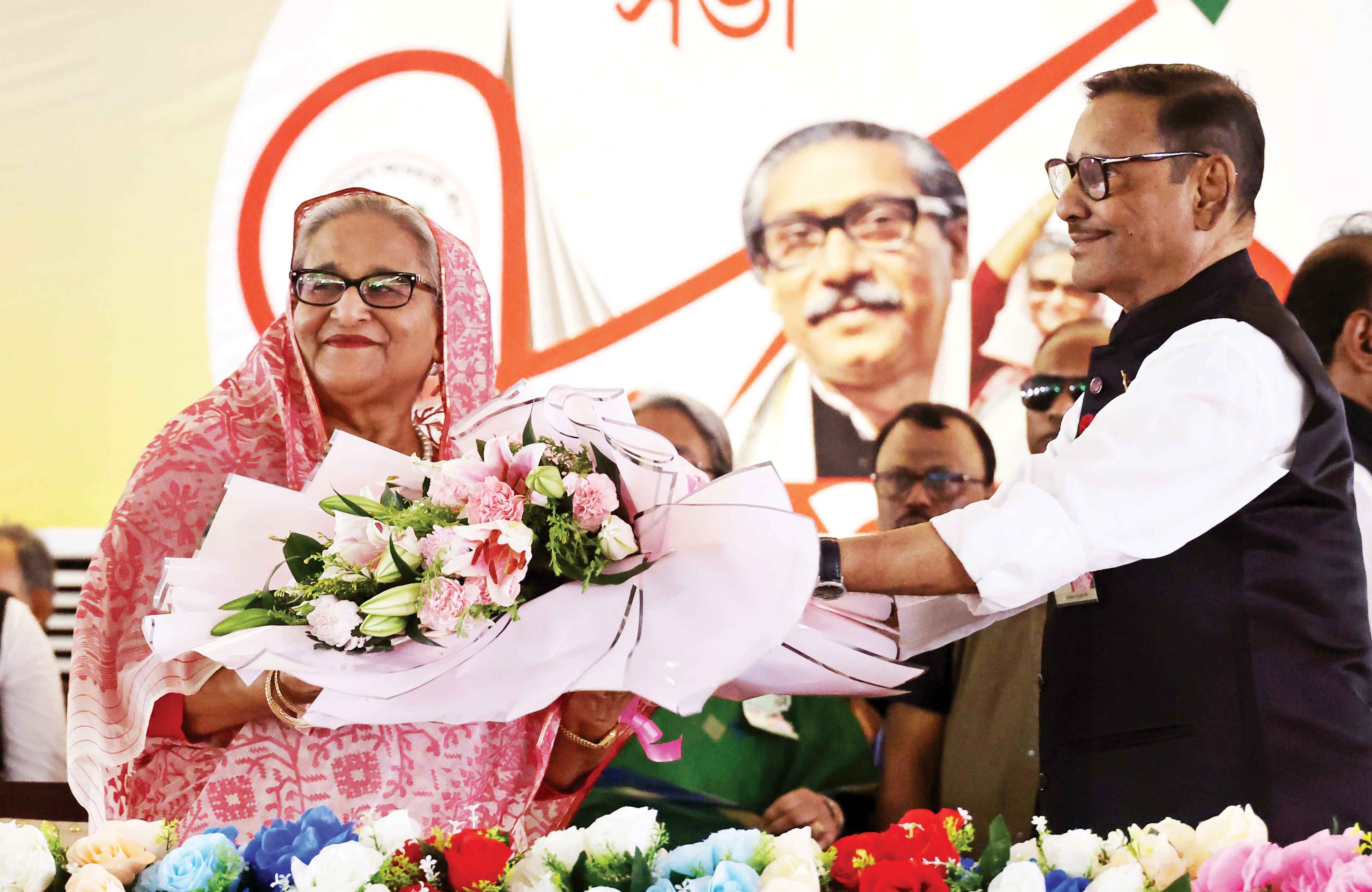 আ'লীগ ফিনিক্স পাখির মতো ভস্ম থেকে জেগে উঠেছে