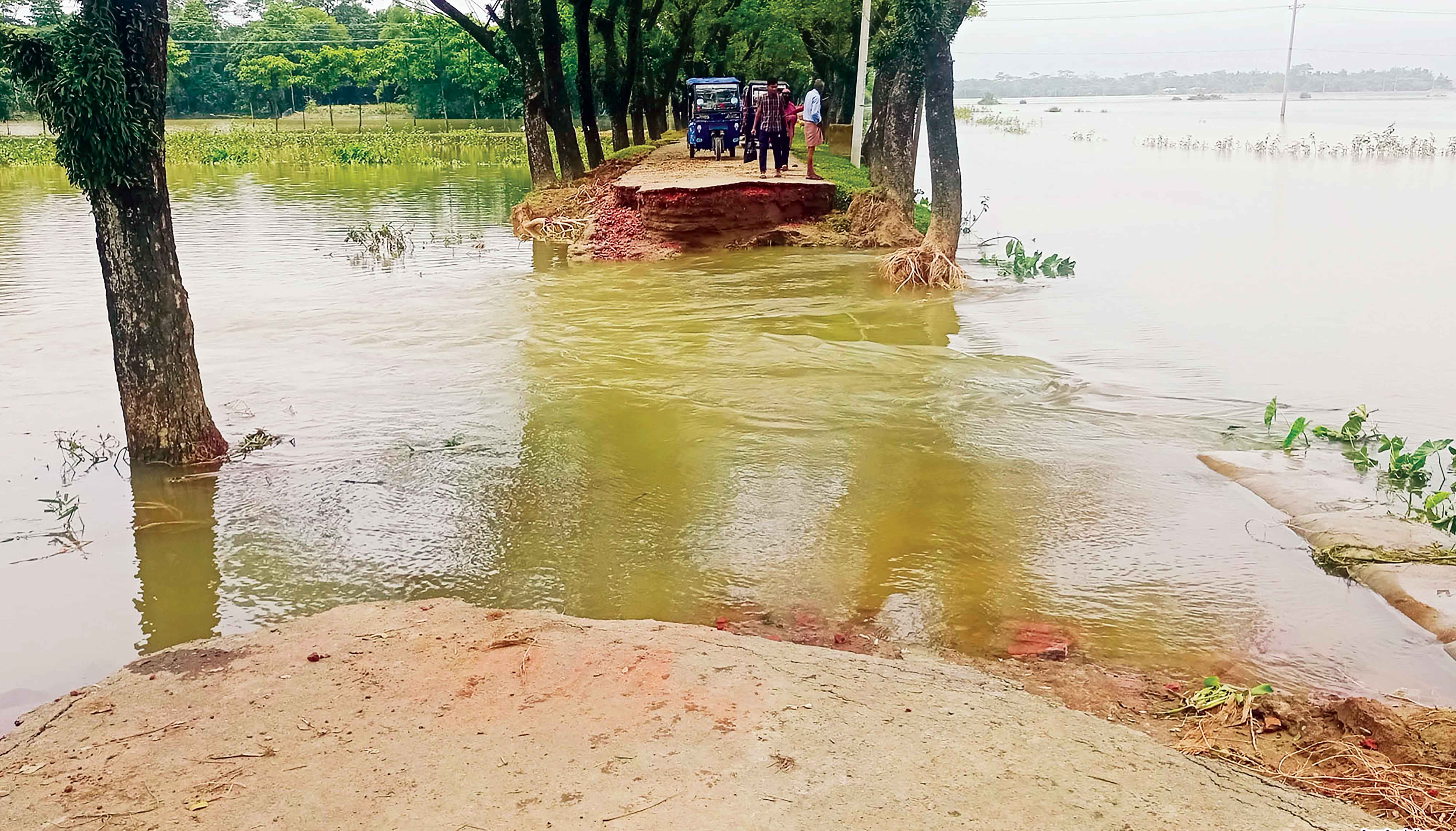 সিলেটে জেগে উঠছে বন্যার ক্ষত
