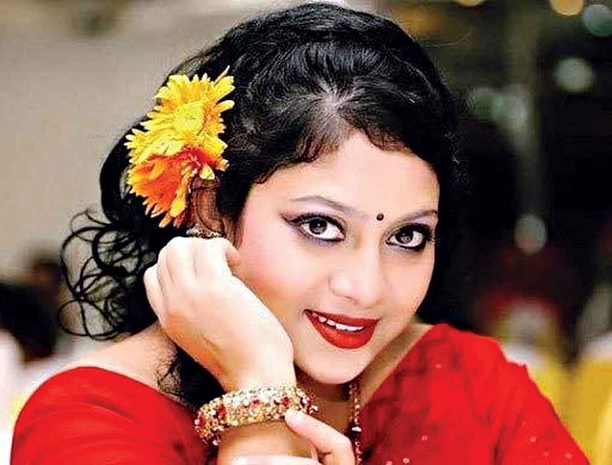 নজর কাড়লেন শাবনূর