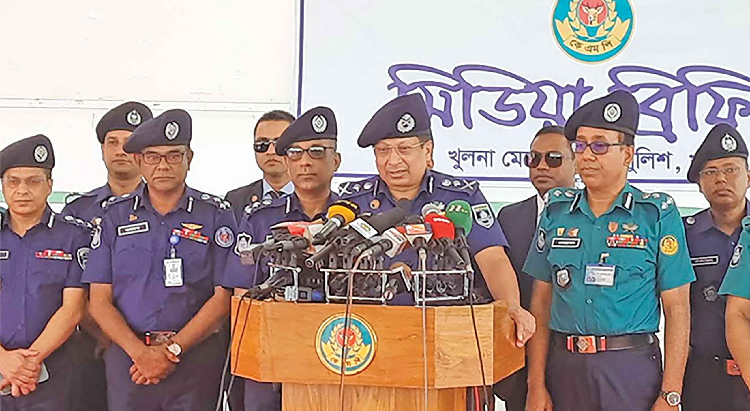পুলিশ কর্মকর্তাদের সম্পদের তদন্ত চলছে :আইজিপি