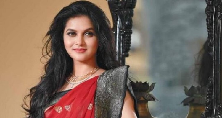 পরকীয়া নিয়ে মুখ খুললেন মিথিলা