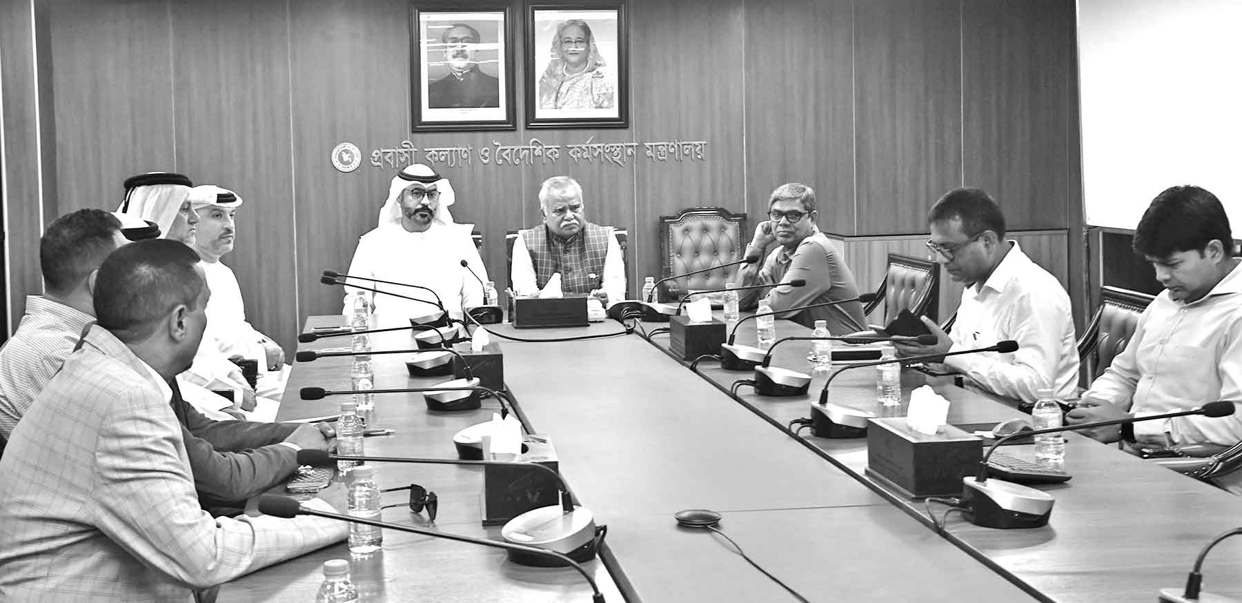 ট্যাক্সি ড্রাইভার-মোটর সাইকেল চালক নিয়োগ করবে সংযুক্ত আরব আমিরাত : প্রবাসী কল্যাণ প্রতিমন্ত্রী