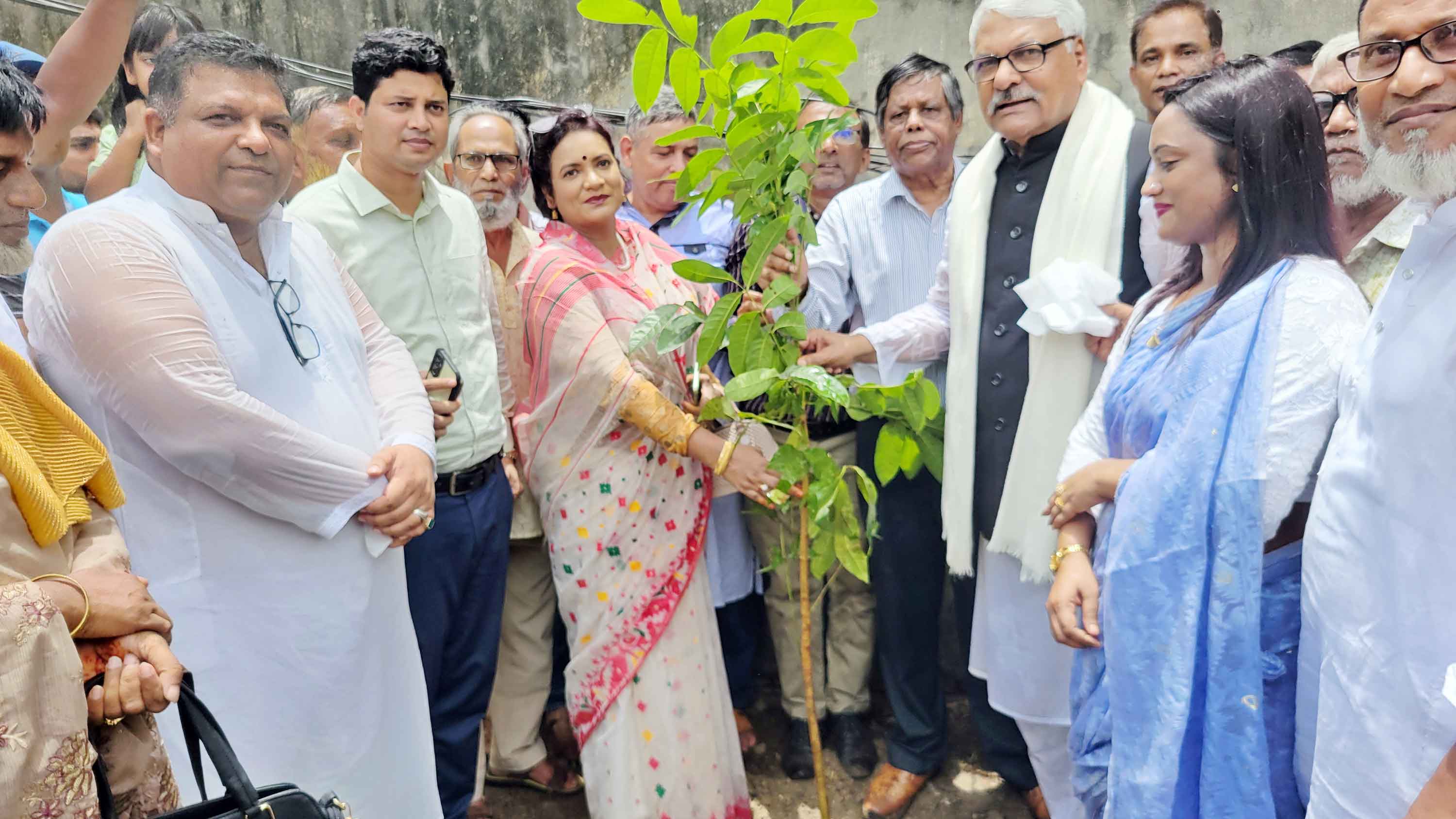 প্রধানমন্ত্রী পরিবেশ রক্ষায় নানা উদ্যোগ নিয়েছেন -ডেপুটি স্পিকার