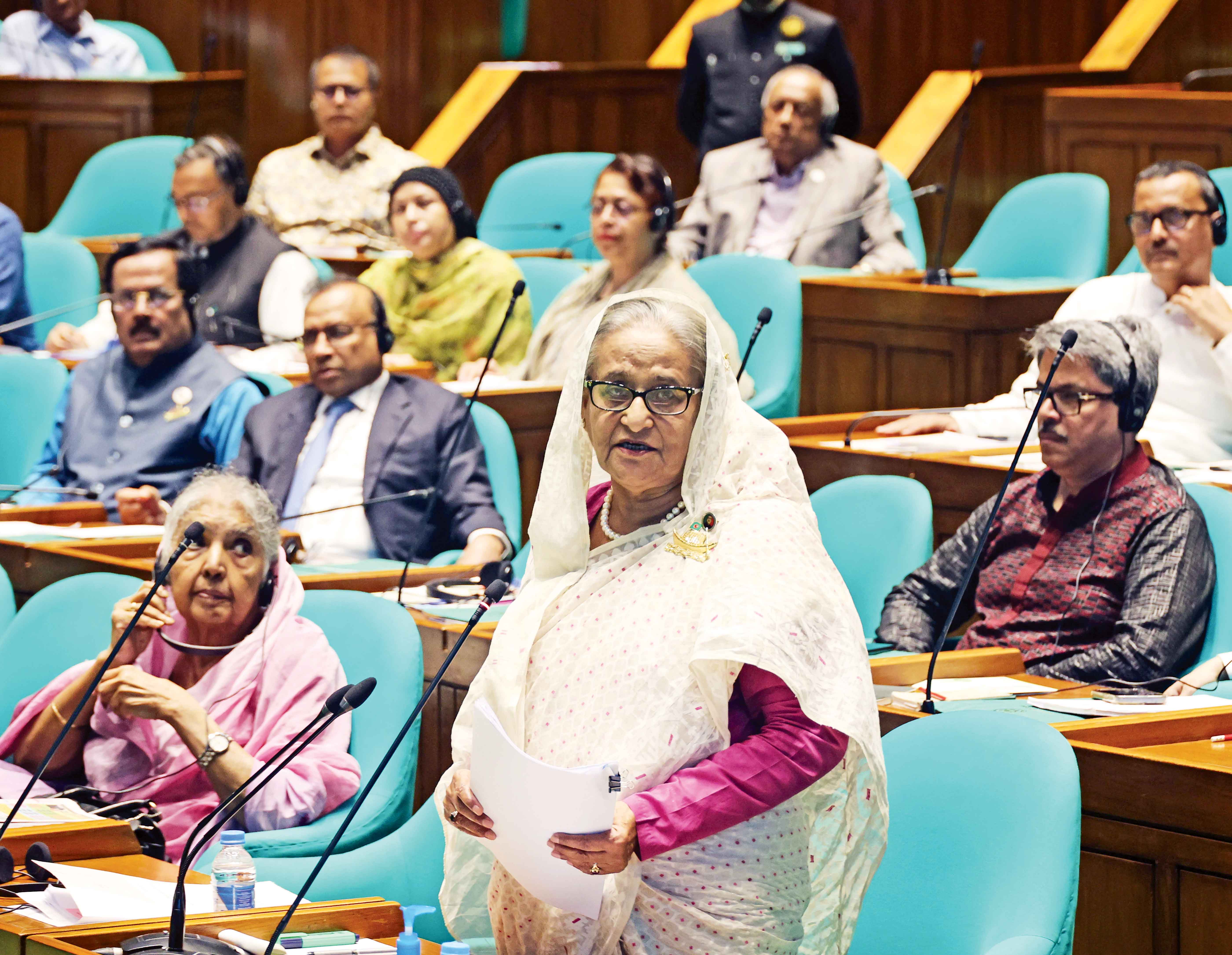 অভিযান শুরু হয়েছে :দুর্নীতি করলে কারও রক্ষা নেই