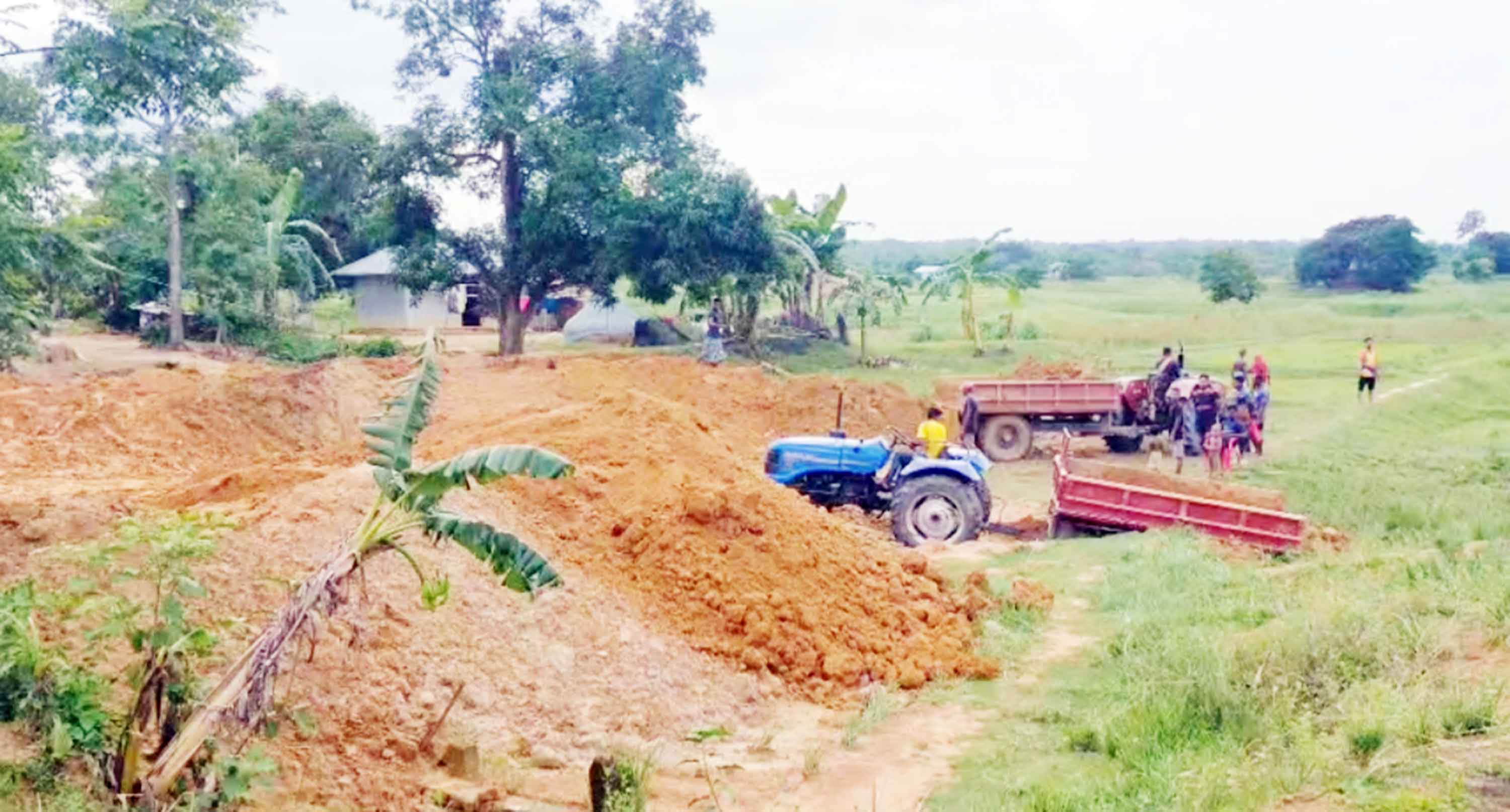 লংগদুতে পাহাড়-টিলা-গাছ কাটার হিড়িক!