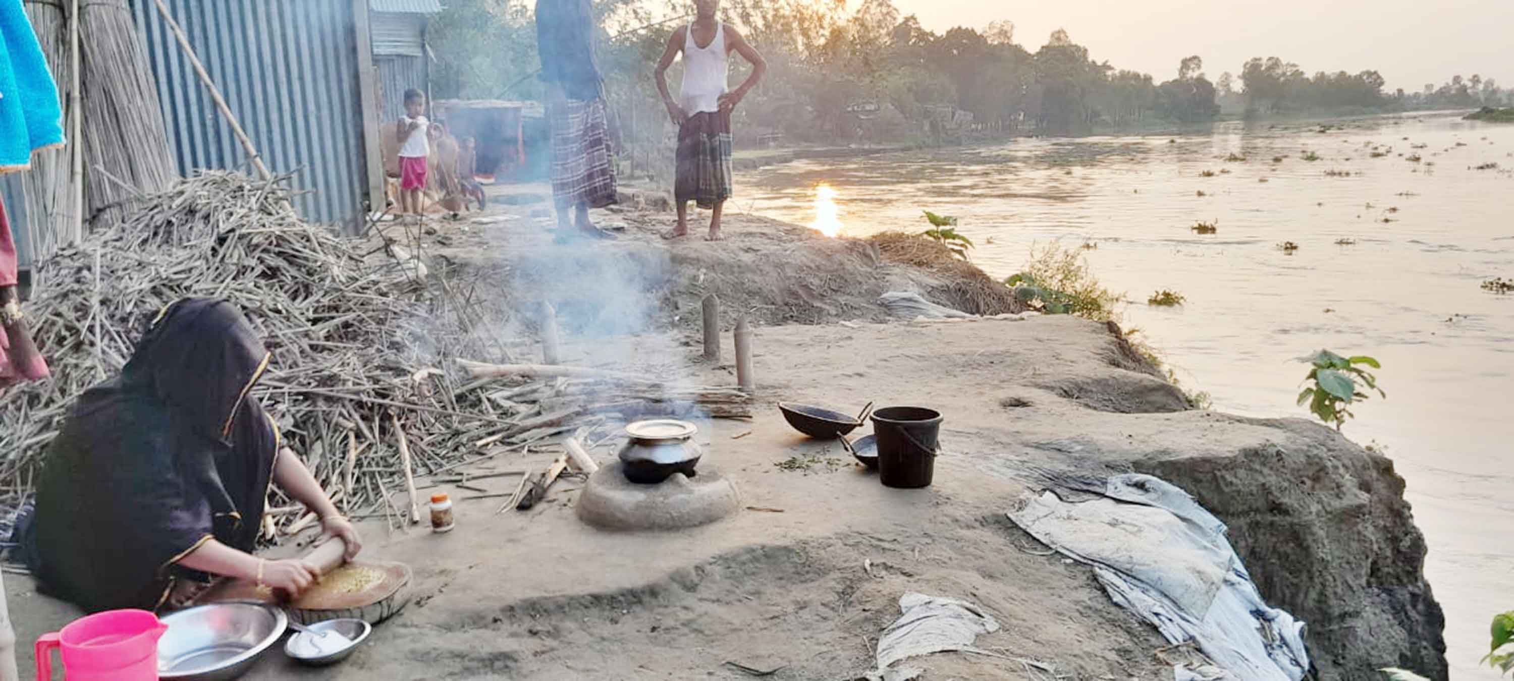 ব্রহ্মপুত্র নদ ও জিঞ্জিরাম নদীতে তীব্র ভাঙন