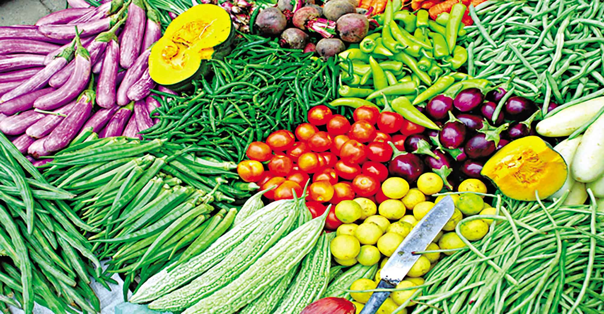 বৃষ্টির প্রভাবে সবজির দাম লাগামছাড়া