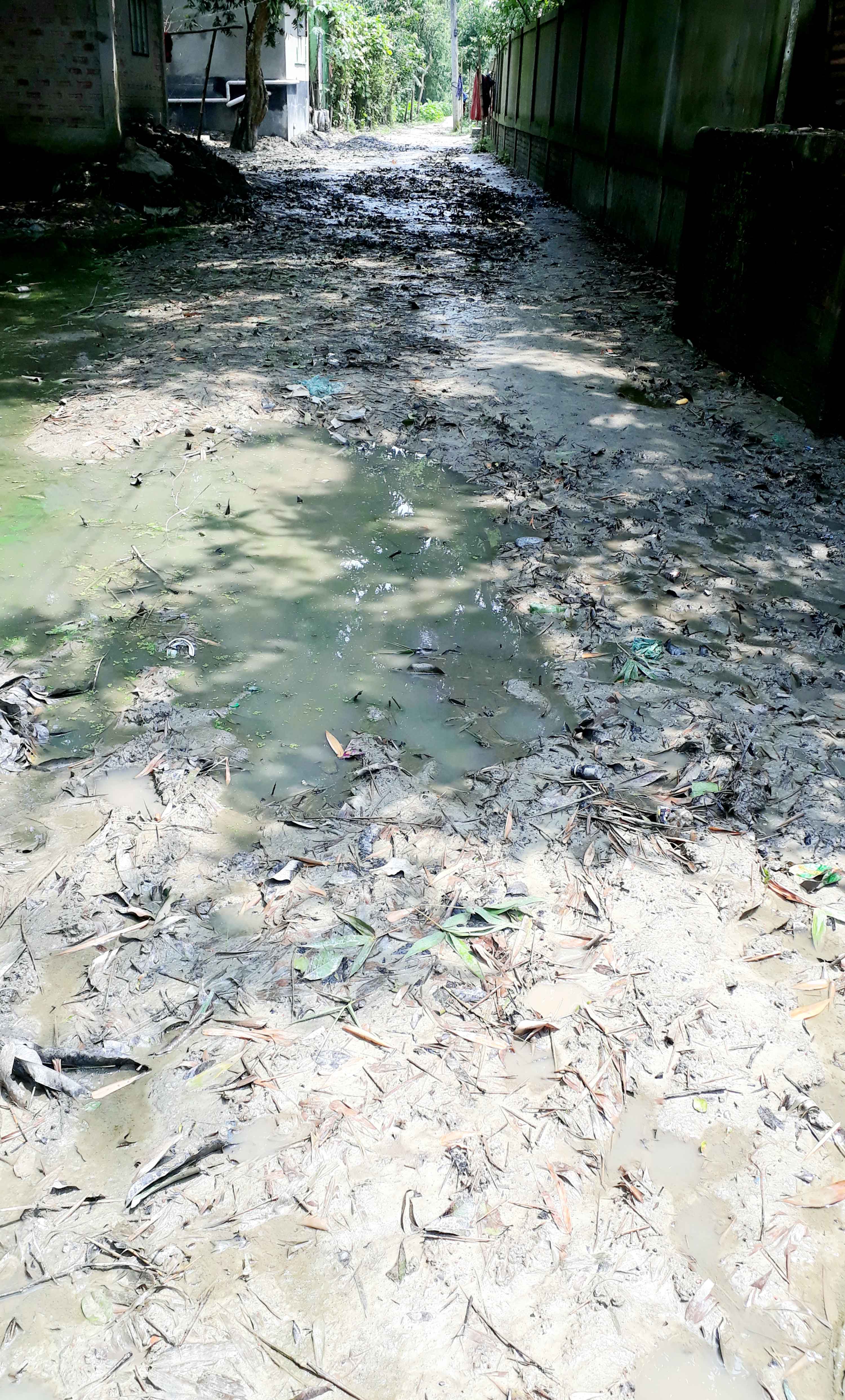 যে সড়কে ৫০ বছরেও লাগেনি উন্নয়নের ছোঁয়া!