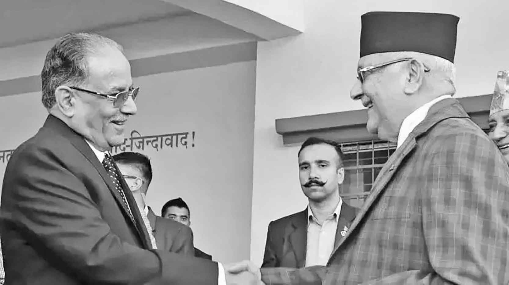 নেপালে প্রচন্ড সরকারের পতন অনিবার্য হয়ে উঠেছে
