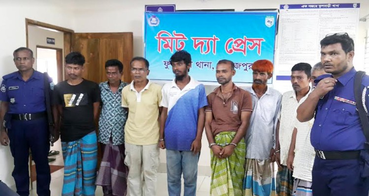 ফুলবাড়ীতে ভ্রাম্যমান আদালতে ৬ মাদকসেবীর সাজা