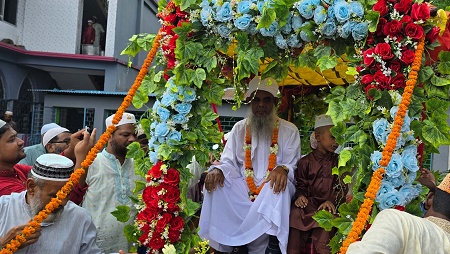 গুরুদাসপুরে ইমামের রাজকীয় বিদায়
