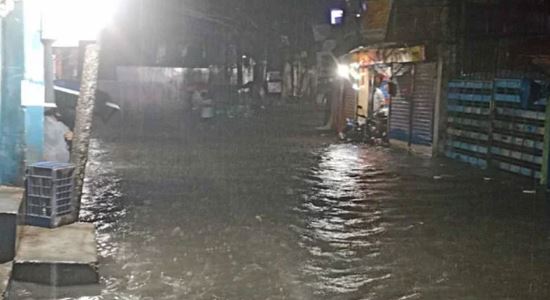 রাজধানীতে জমে থাকা বৃষ্টির পানিতে বিদ্যুৎস্পৃষ্টে তিনজনের মৃত্যু