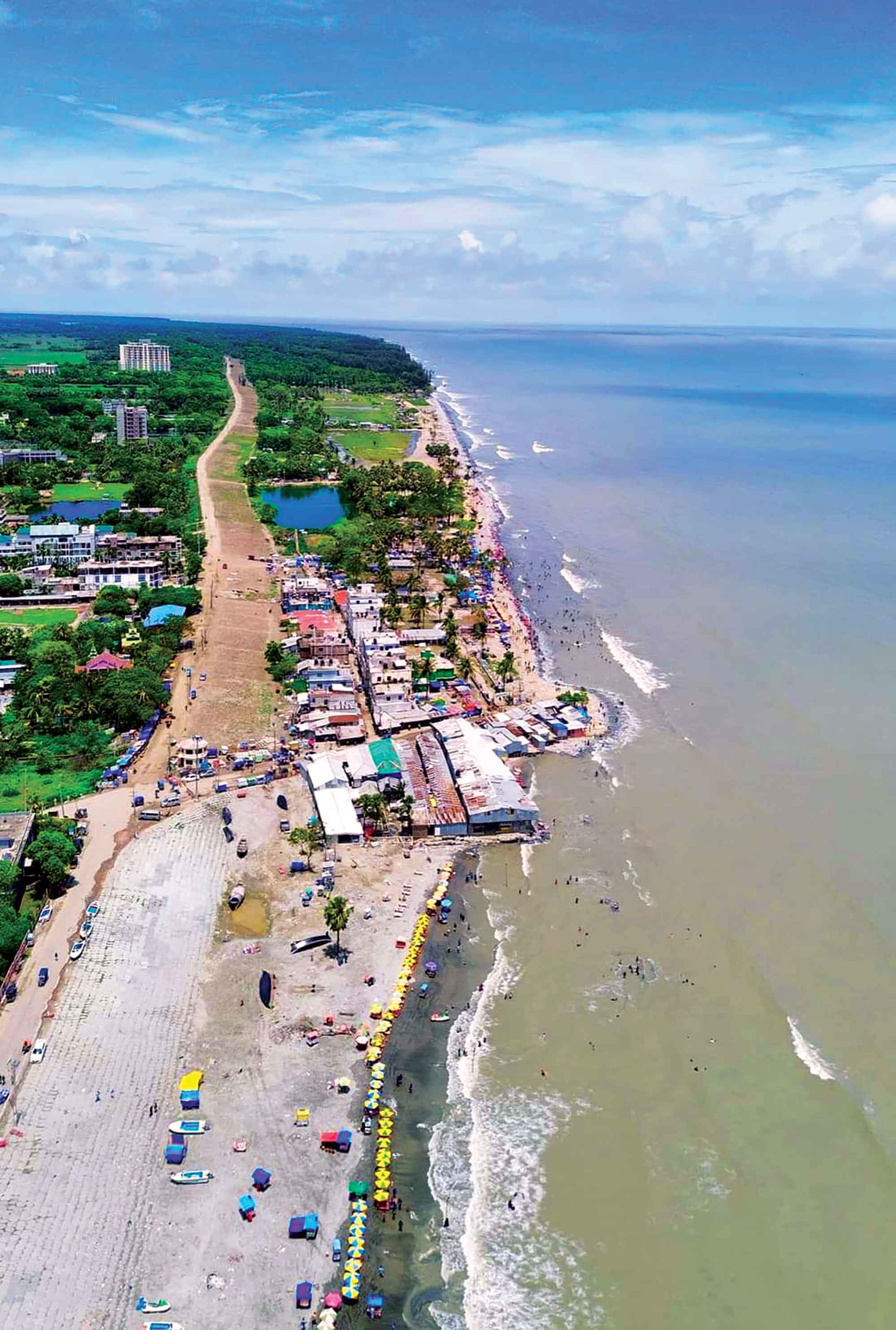 কুয়াকাটায় বেড়াতে গিয়ে পর্যটকদের আক্ষেপ