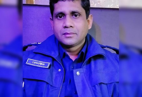 আসামি ধরতে গিয়ে রায়গঞ্জ থানার পুলিশ সদস্য নিহত