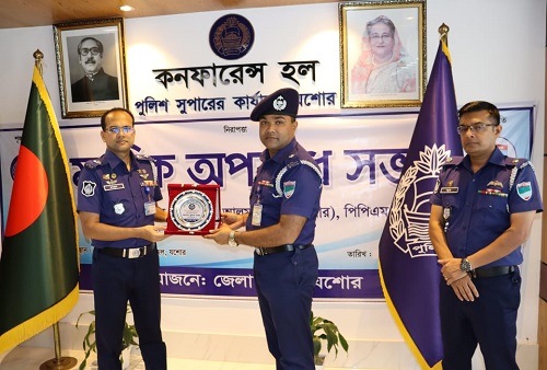 যশোর জেলার শ্রেষ্ঠ ওসি নির্বাচিত হলেন সুমন ভক্ত