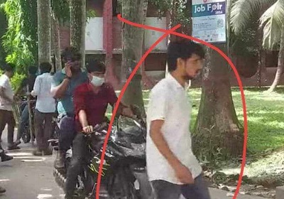 আন্দোলনকারীদের উপর হামলা করায় ব্যাচমেটকে বয়কট করল রাবি শিক্ষার্থীরা