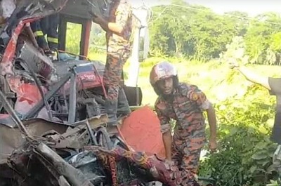 ভাঙ্গায় দুটি বাসের মুখোমুখি সংঘর্ষে নিহত ৩, আহত ৩০