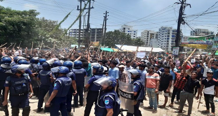 সিদ্ধিরগঞ্জে কোটাবিরোধী শাটডাউন ঢাকা-চট্রগ্রাম ও ঢাকা-সিলেট মহাসড়কে 