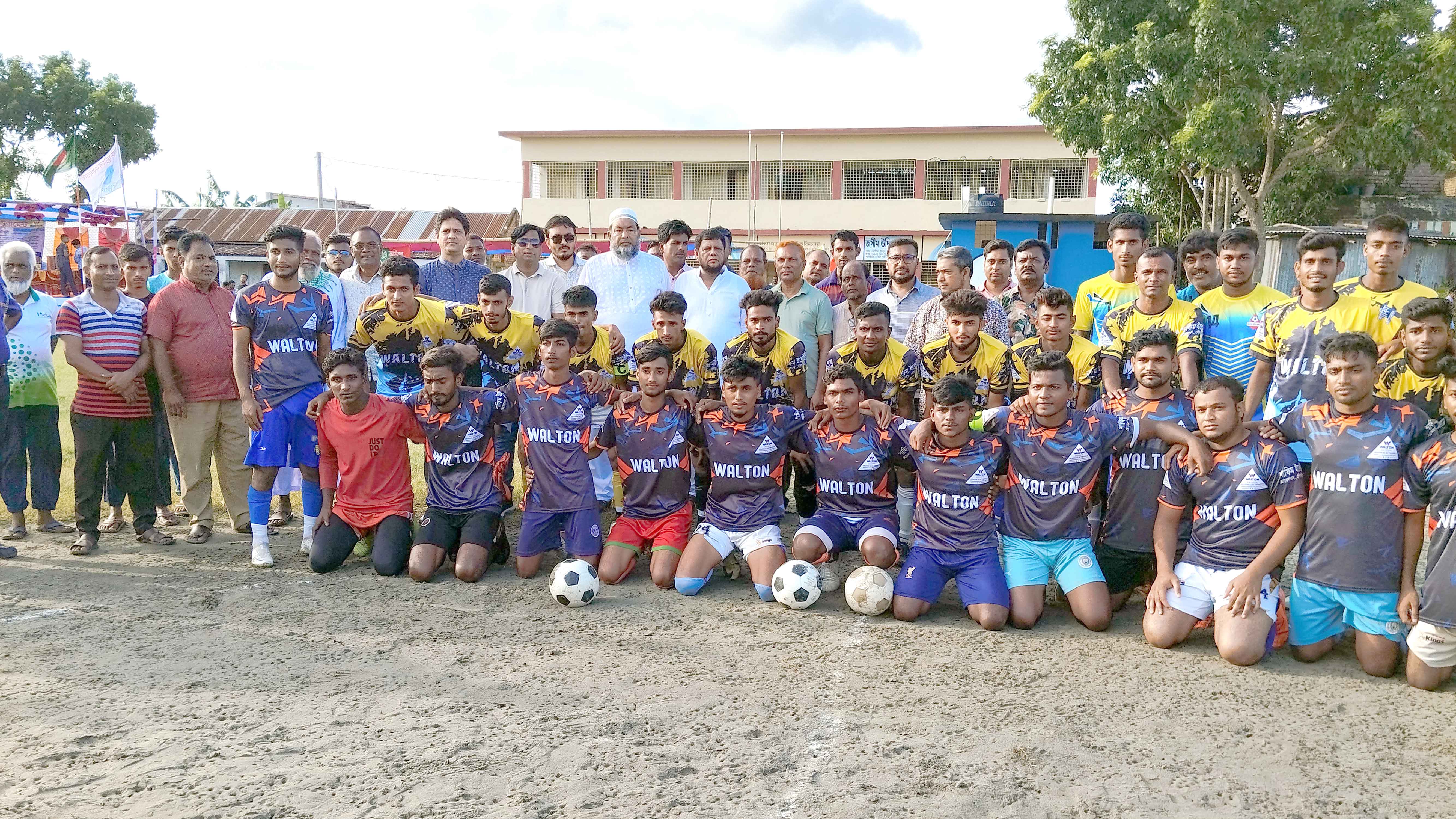 কুষ্টিয়ায় ওয়ালটনের ফুটবল টুর্নামেন্ট
