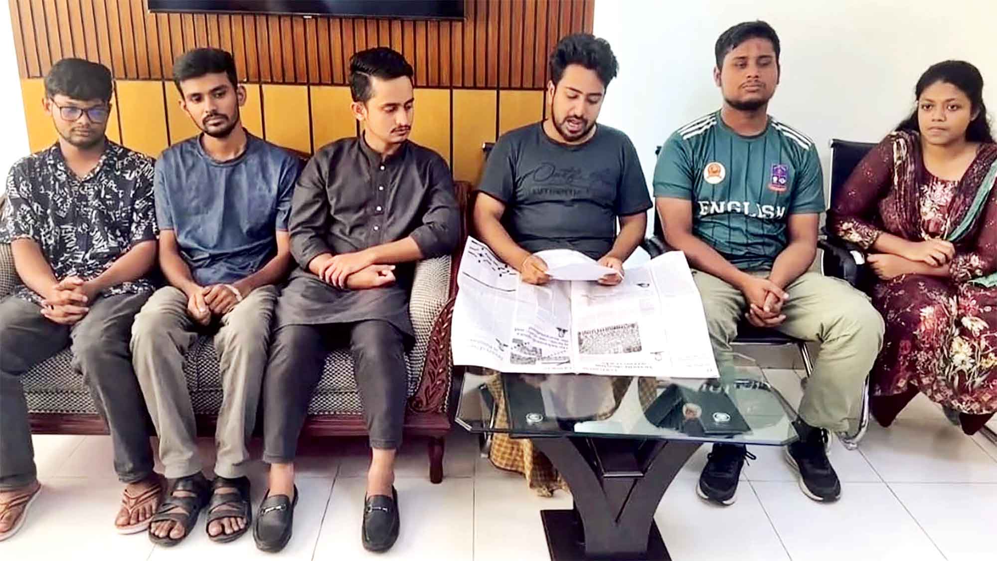 নাহিদসহ ৬ সমন্বয়কের মুক্তি ছাত্রদের কর্মসূচি পালিত