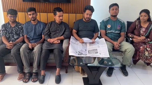 ‘আমরা স্বেচ্ছায় স্টেটমেন্ট দেয়নি, খাবার টেবিলের ভিডিও জোর করে করা হয়’