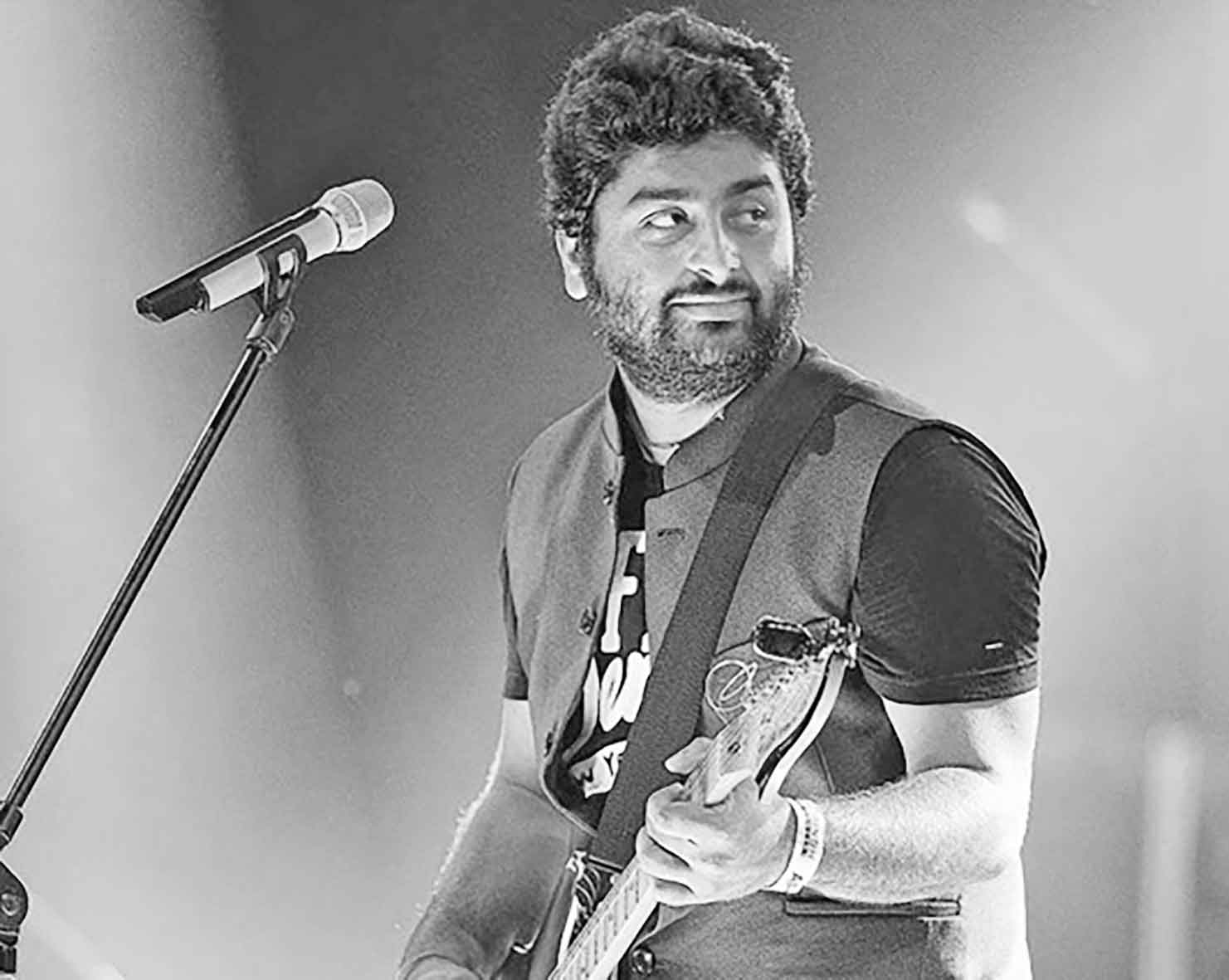 সব কনসার্ট স্থগিত করলেন অরিজিৎ