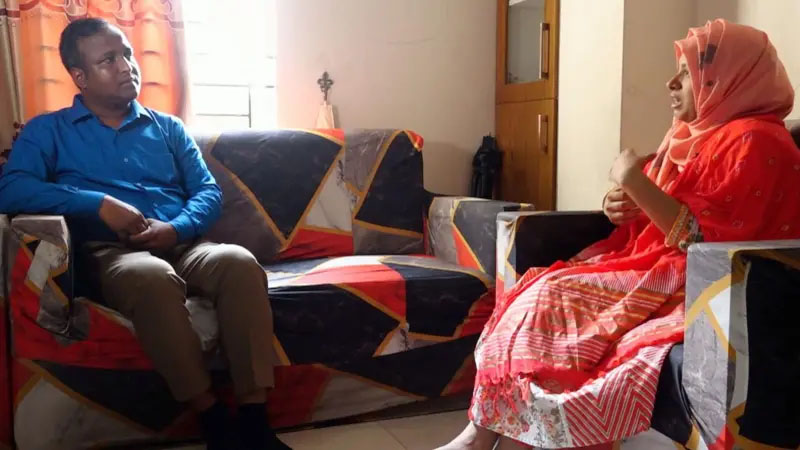 ‘ঘুম ভেঙ্গেই দেখি ওরা আমার বেডরুমে’