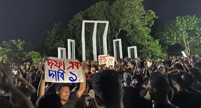 ১ দফা দাবিতে সর্বাত্মক অসহযোগ আন্দোলন চলছে