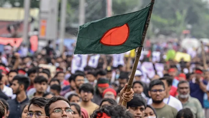 বাংলাদেশে অবস্থানরত ভারতীয়দের সতর্ক থাকার অনুরোধ