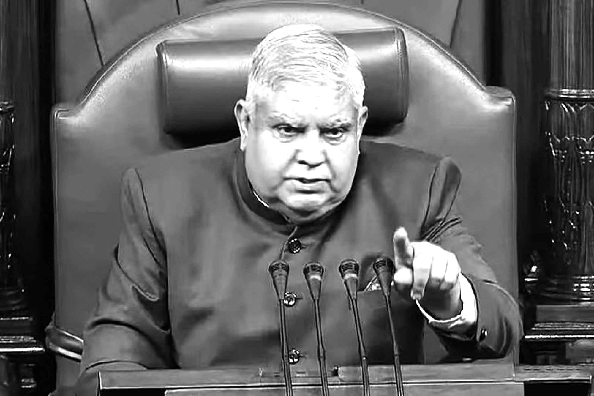 রাজ্যসভার চেয়ারম্যানের বিরুদ্ধে অনাস্থার পথে বিরোধীরা