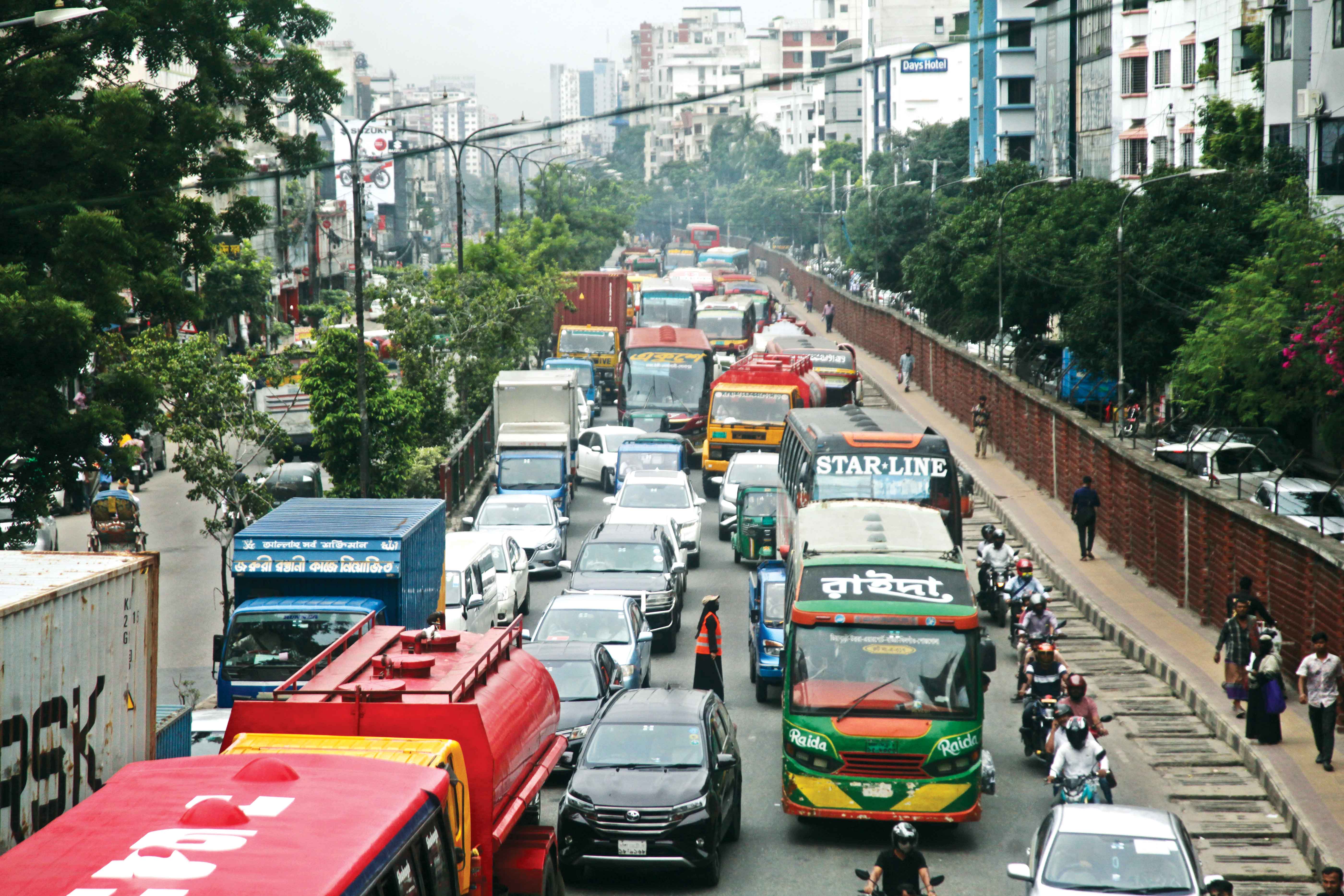 রাজধানীতে প্রচন্ড যানজট
