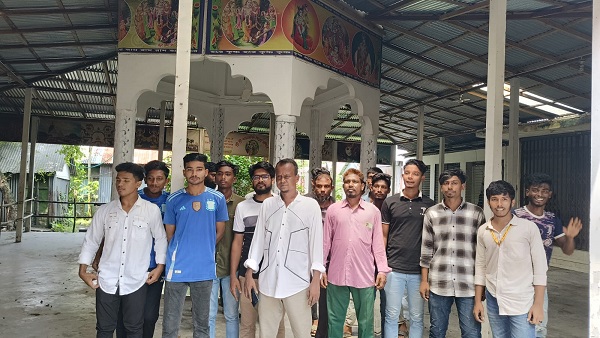 মতলব উত্তরে মন্দির পাহারায় সাবেক ছাত্রদলের নেতারা