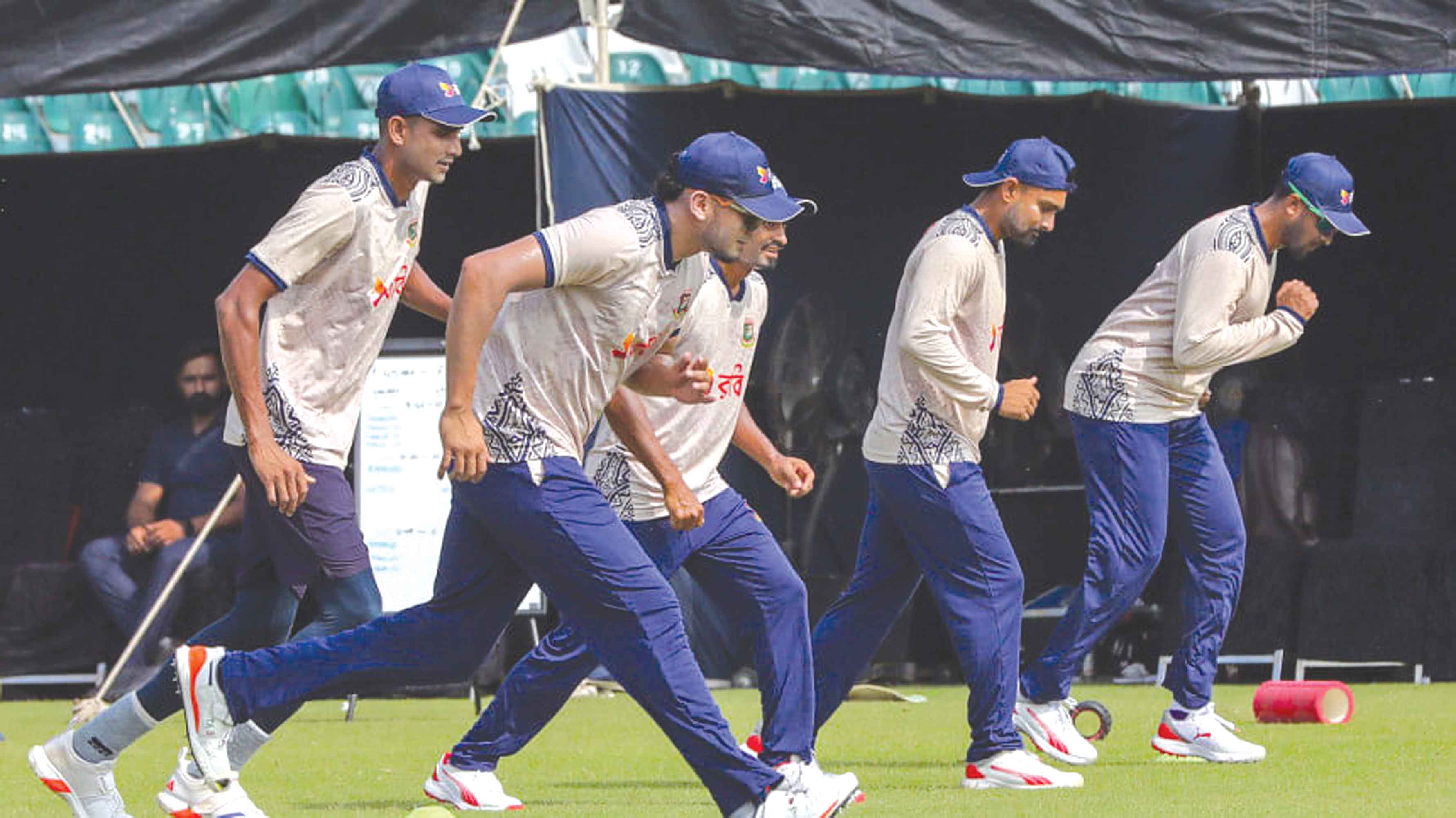 পাকিস্তানে দলের সঙ্গে অনুশীলনে সাকিব