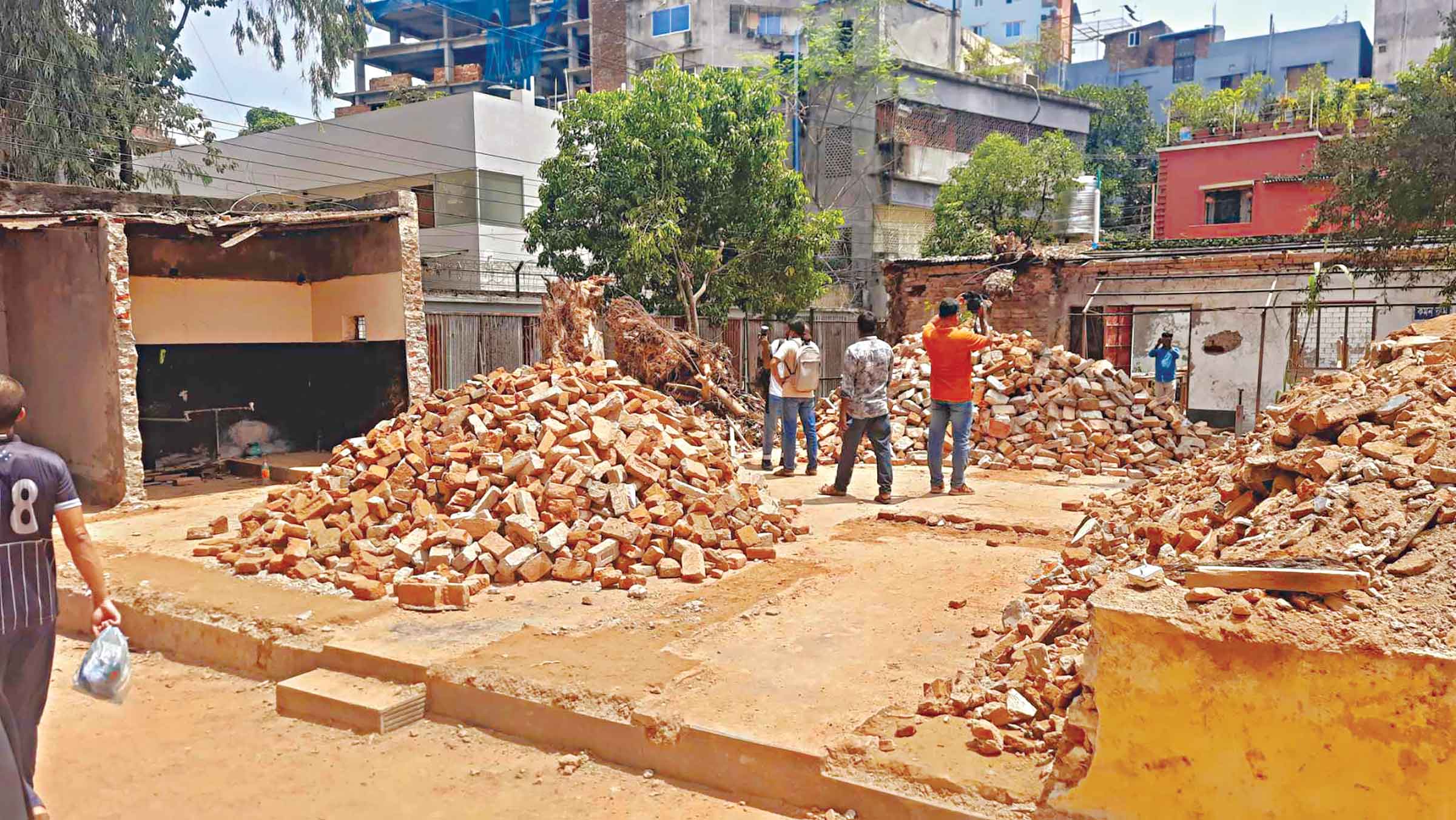 গুঁড়িয়ে দেওয়া হয়েছে ঋত্বিক ঘটকের বাড়ি